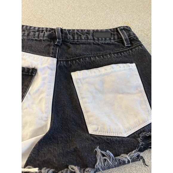 Blue Revival  SIAMESE TWIN SHORT IN BLACK & WHITE Color Block Size 26 - Picture 8 of 8